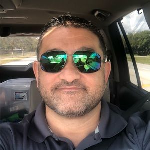 Meet your Posher, Eric